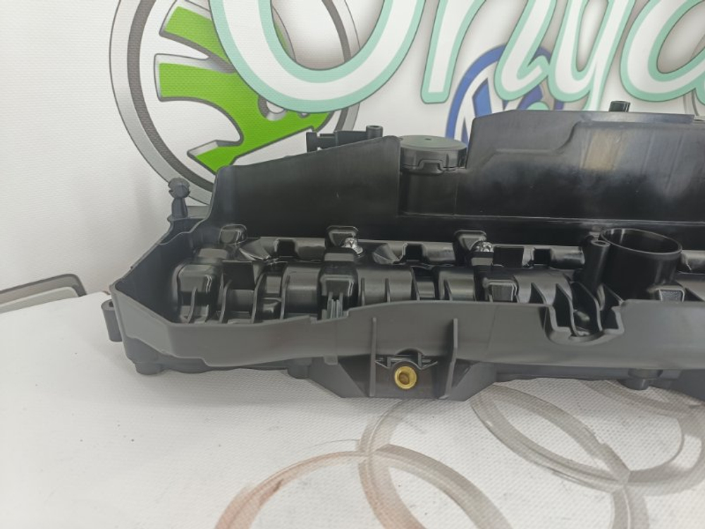Крышка ГБЦ BMW 11128571308