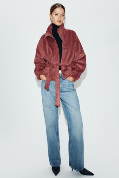 КУРТКА ИЗ ИСКУССТВЕННОЙ ЗАМШИ С РЕМНЕМ — ZARA