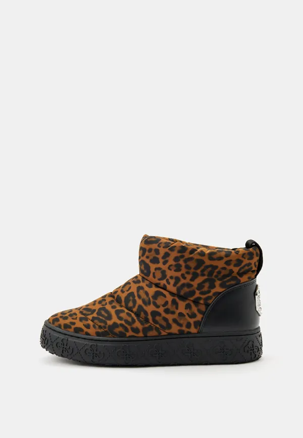 Полусапоги женские GUESS UNION