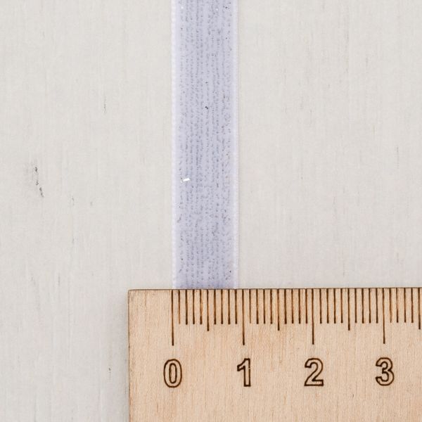 Лента бархатная (тесьма) с люрексом 10.0 мм / 32.9±2 метров, 01 белый