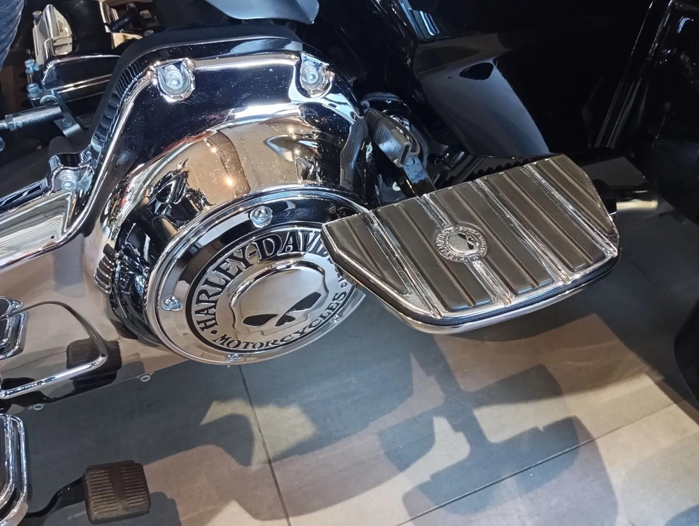 HARLEY-DAVIDSON TRIGLIDE ULTRA 2015