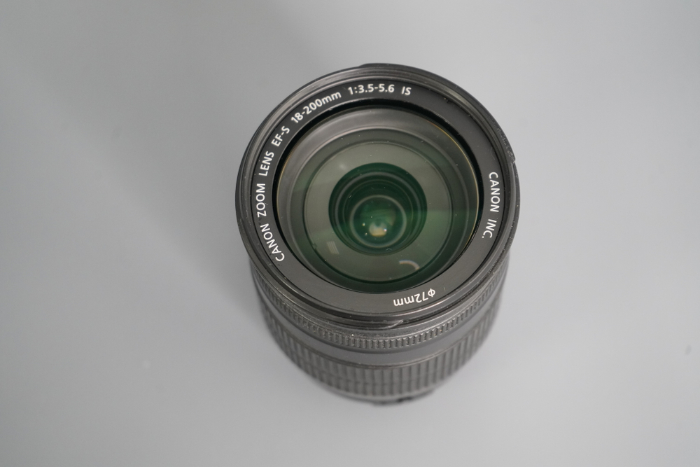Canon EF-S 18-200mm 3.5-5.6 IS