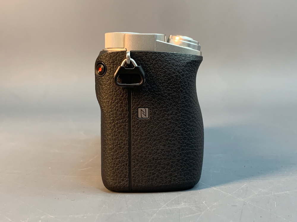 Sony A6000 kit 16-50mm 3.5-5.6 OSS