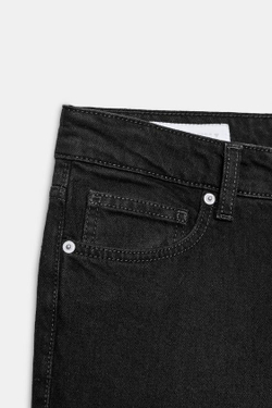 ZARA ДЖИНСЫ TRF FLARE EXTRA CONFORT С НИЗКОЙ ПОСАДКОЙ, ЧЕРНЫЙ