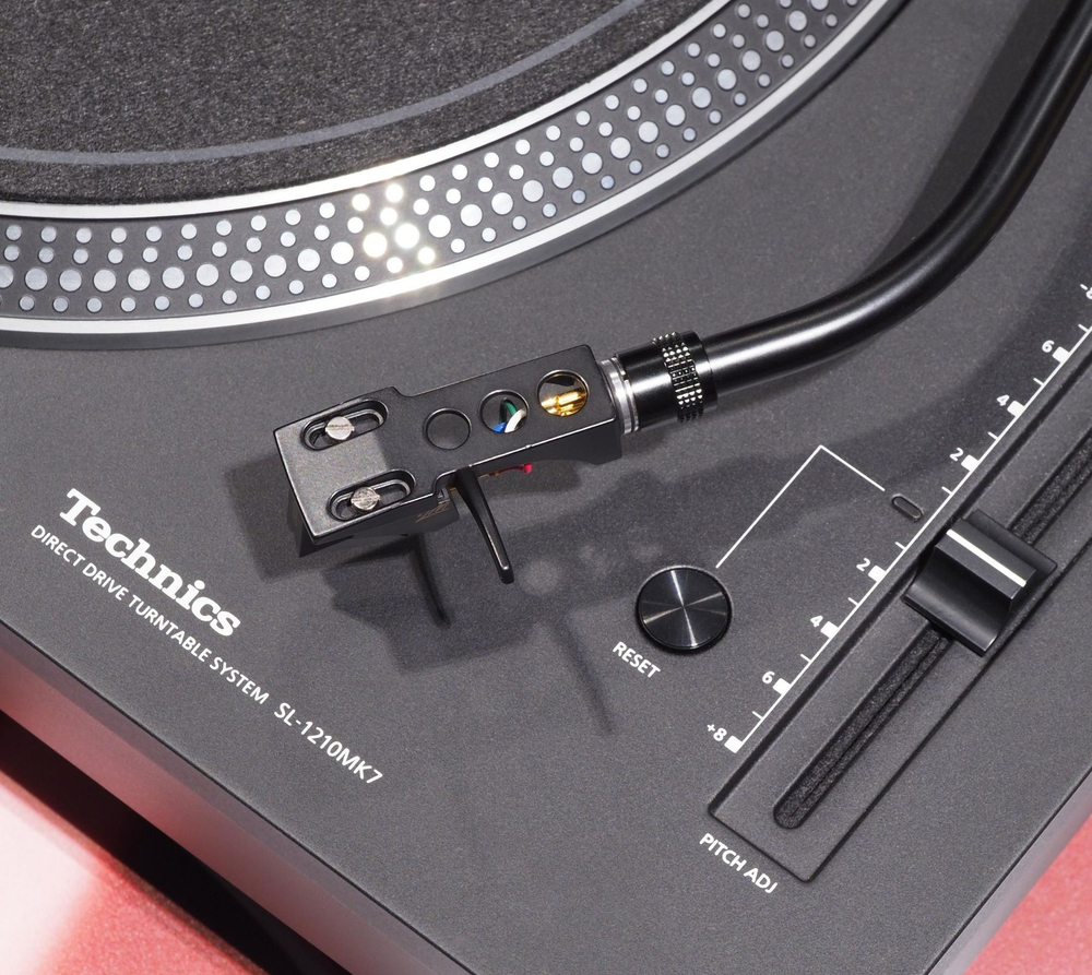 Виниловый проигрыватель Technics SL-1210MK7 Black