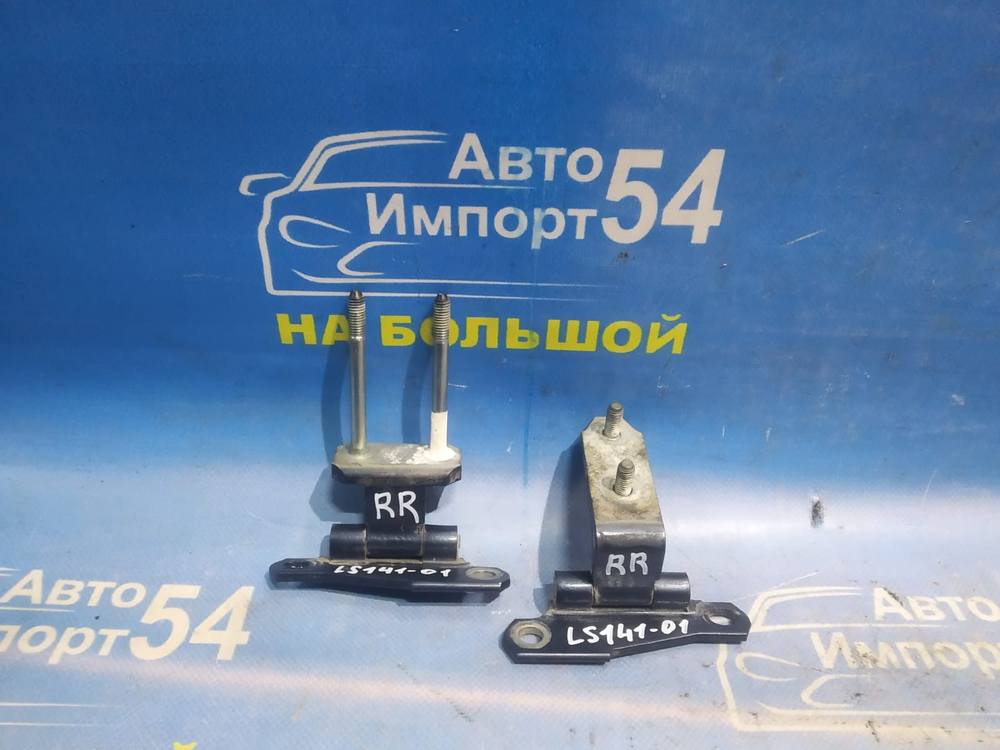 Петля двери задней правой TOYOTA CROWN 1994