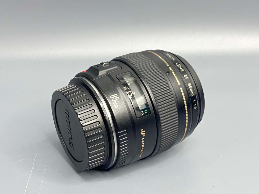 Canon EF 85mm 1.8 USM