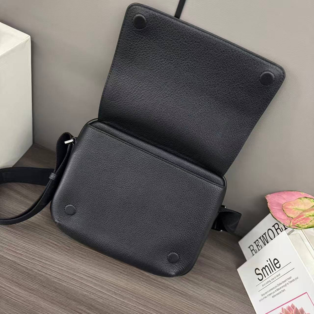 Сумка через плечо Loewe