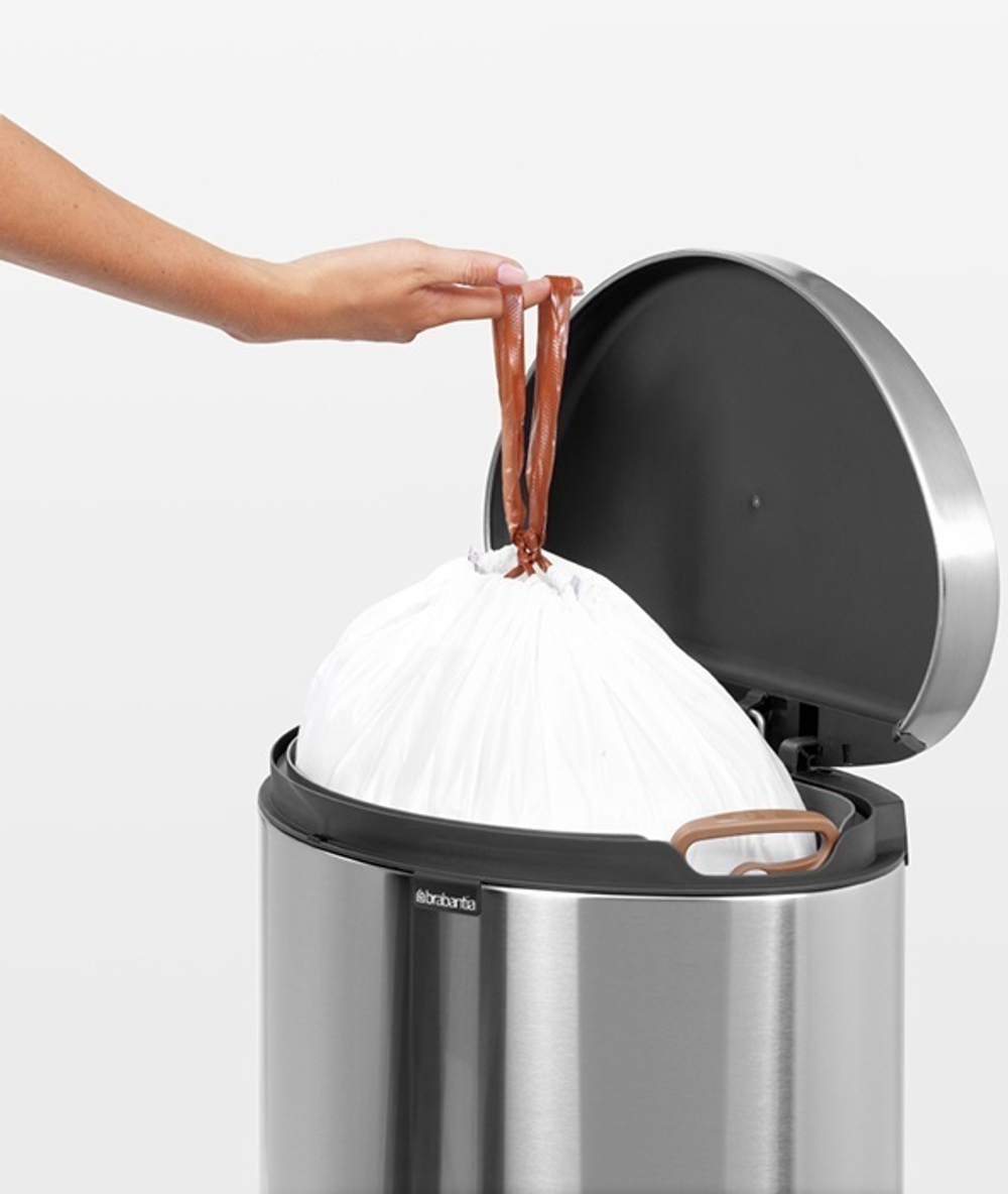 Ведро Brabantia FlatBack 40л матовое стальное выгрузка