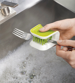Щетка для столовых приборов и ножей bladebrush зеленая