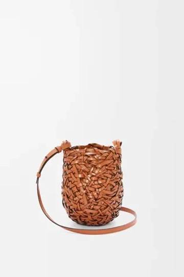 Loewe Маленькая сумка Nest Basket из телячьей кожи, коричневый