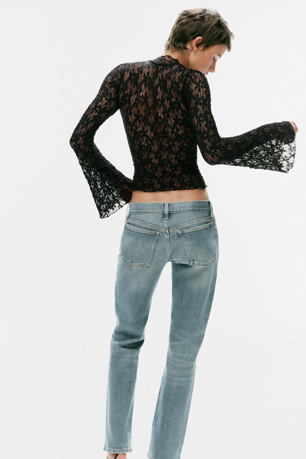 ZARA КРУЖЕВНОЙ ТОП С РУКАВАМИ КЛЕШ, ЧЕРНЫЙ