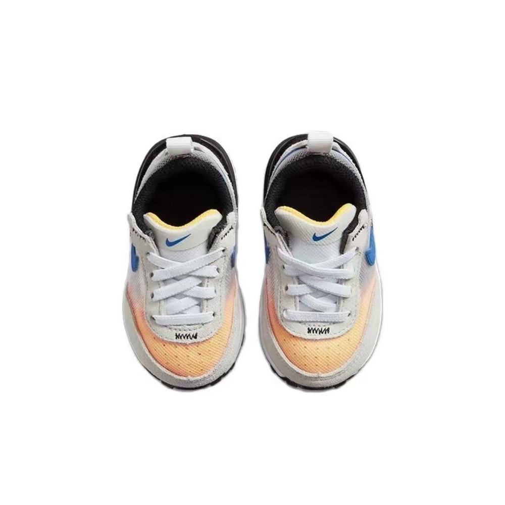 alt="Дышащая сетка и замшевые накладки на Nike Waffle One для малышей"