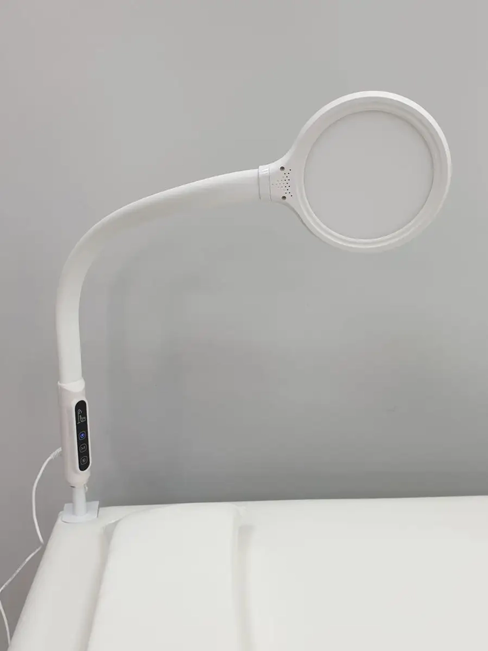 Лампа для наращивания ресниц на струбцине LED