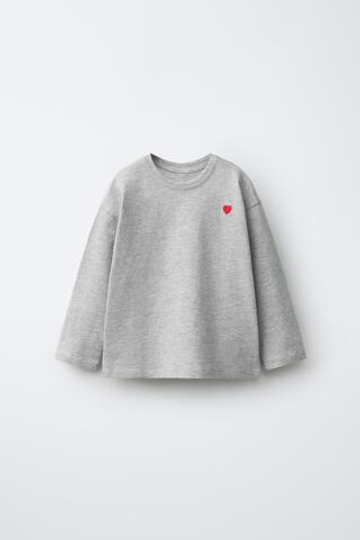 ZARA ФУТБОЛКА С ВЫШИВКОЙ «СЕРДЦЕ», СЕРЫЙ МЕЛАНЖ