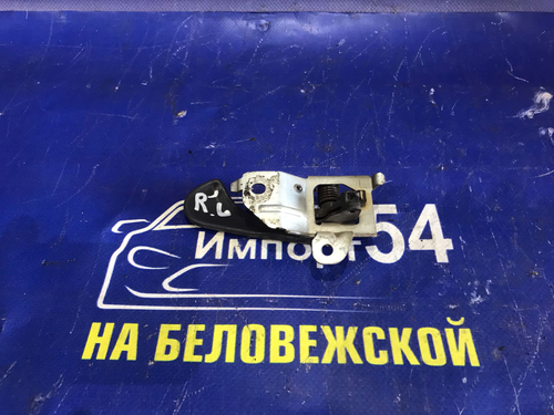 Ручка двери задней левой салонная MITSUBISHI MIRAGE 1992