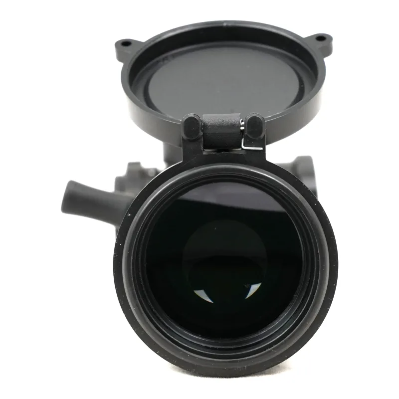 Оптический прицел ARKON Model C 1-6x24 / Аркон Модель Ц1 6 на 24 - вид спереди с открытой защитной крышкой