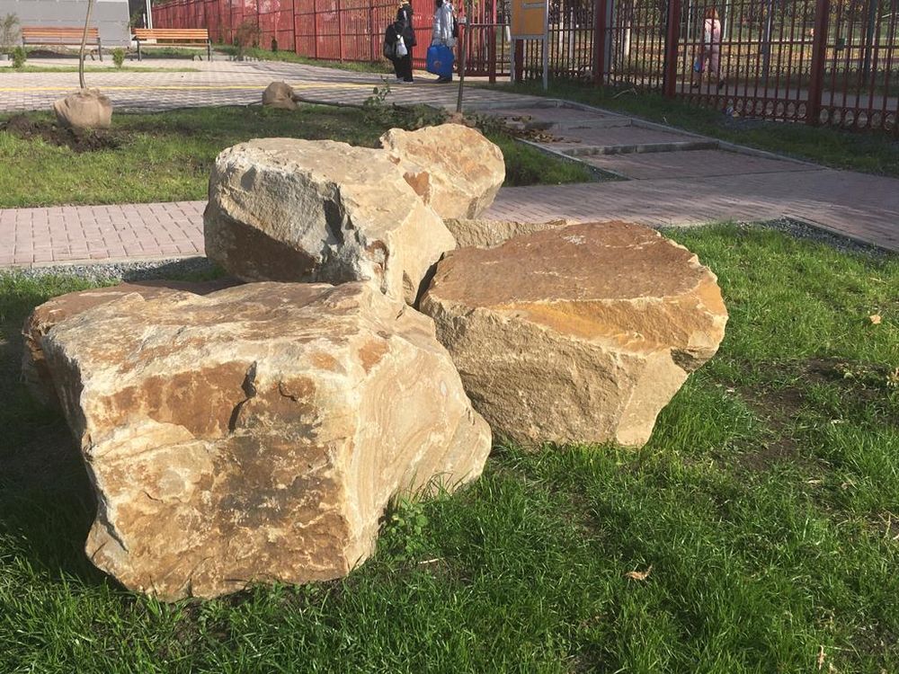 340 Глыба камень декоративный Андезит 340 Глыба камень декоративный Андезит