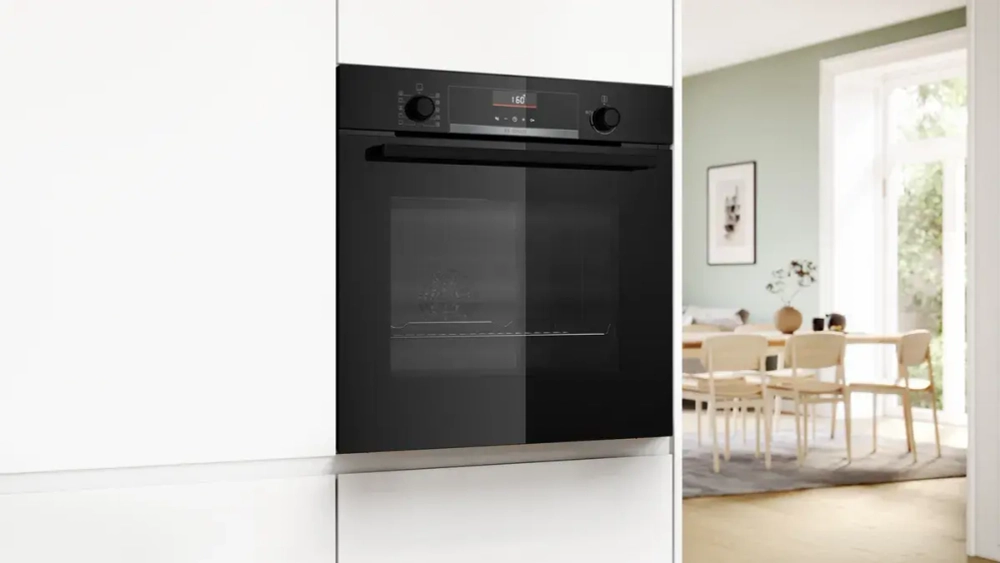 Духовой шкаф Bosch HBG536EB3