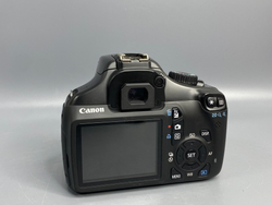 Canon EOS 1100D Kit 18-55mm 17.500 кадров микроцарапина