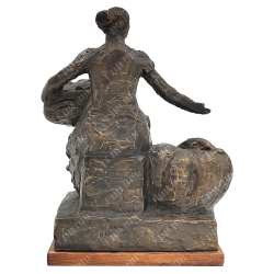 Динес Ю. С. Зеленщица. Бронза, литьё. Москва, Россия, 2000