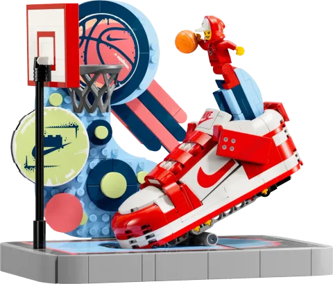 Конструктор LEGO 43021 Nike Данк Трикшот