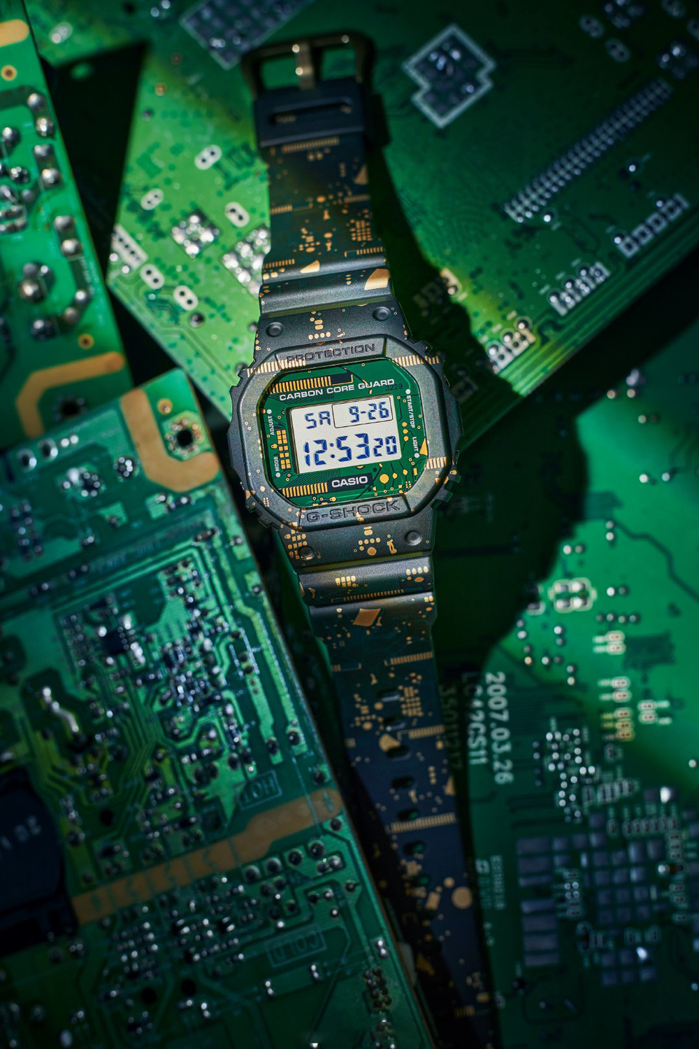 Часы Casio DWE-5600CC-3AER