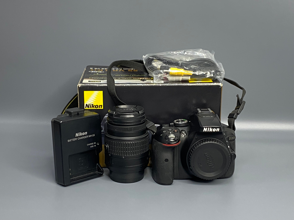 Nikon D5300 Kit 18-55mm 5 900 кадров