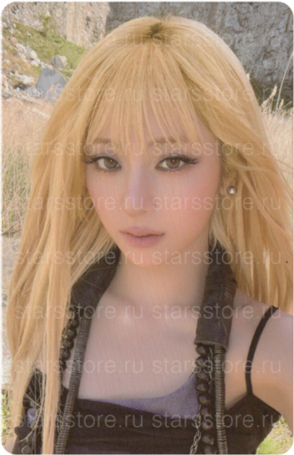 Фотокарта Yunjin LE SSERAFIM - PUREFLOW pt.1 (weverse shop)