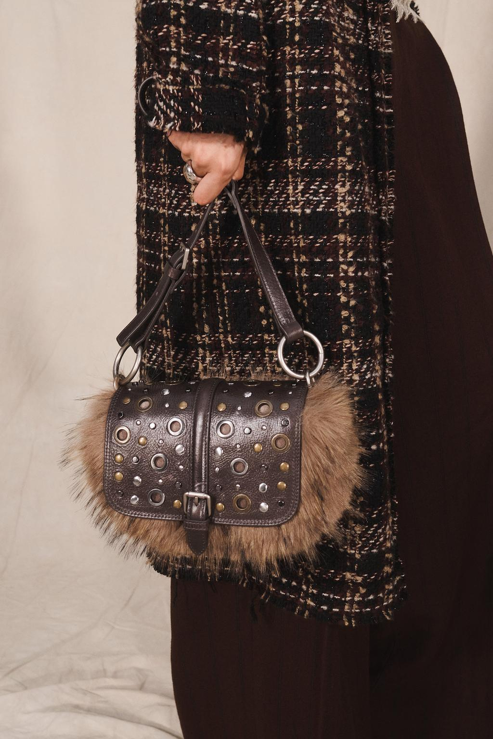 ZARA СУМКА ЧЕРЕЗ ПЛЕЧО С ТЕКСТУРОЙ — LIMITED EDITION, СЕРЫЙ