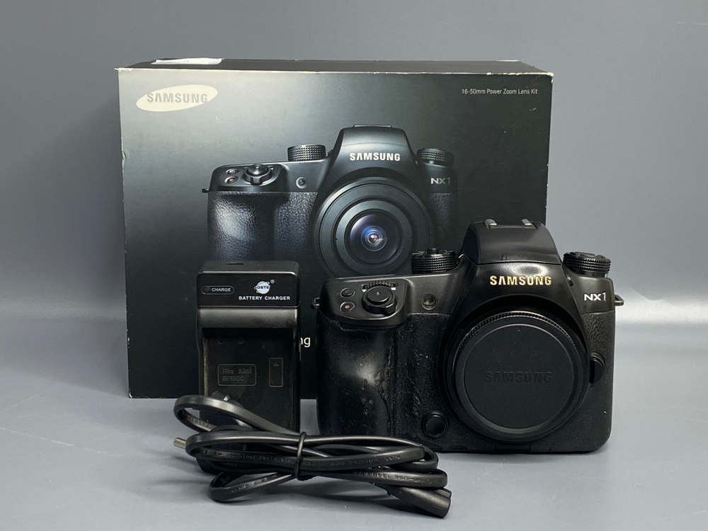 Samsung NX1