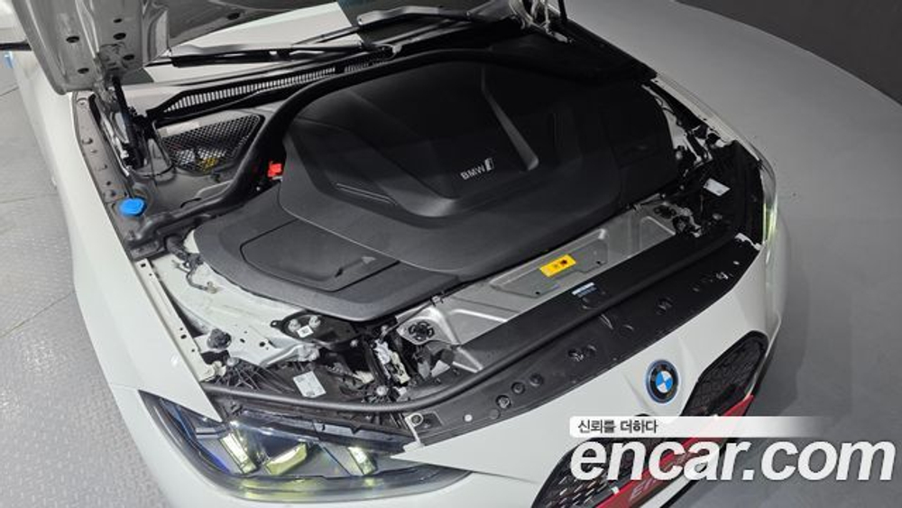 BMW i4 eDrive40 M Sports Pro — 2025