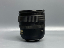 Nikon AF-S DX Zoom-NIKKOR 18–70mm f/3.5–4.5G IF-ED — корпус побит