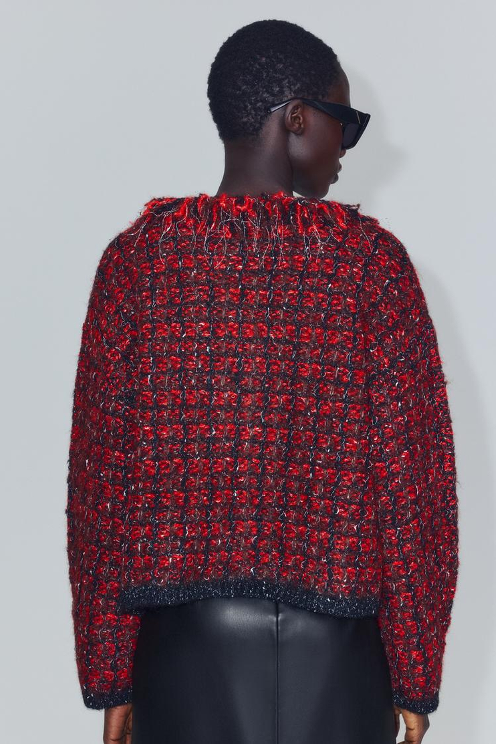 ZARA КАРДИГАН ФАКТУРНОЙ ВЯЗКИ С БАХРОМОЙ, КРАСНЫЙ/ЧЕРНЫЙ