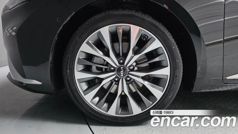 KIA K8 2.5 Gasoline 2WD — 2023