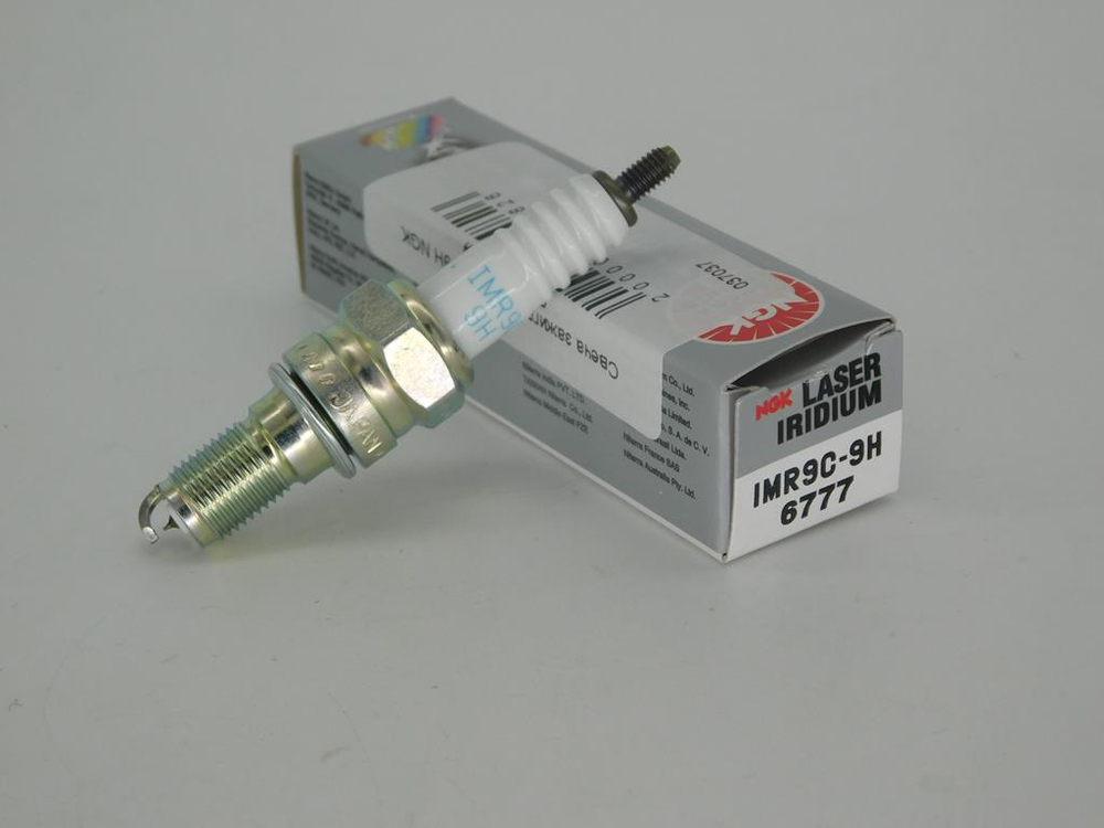 Свеча зажигания IMR9C-9H NGK 6777 Япония