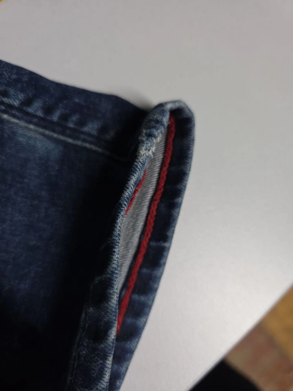 Мужские джинсы Tommy Hilfiger, темно-синие, с потертостями, размер 46 