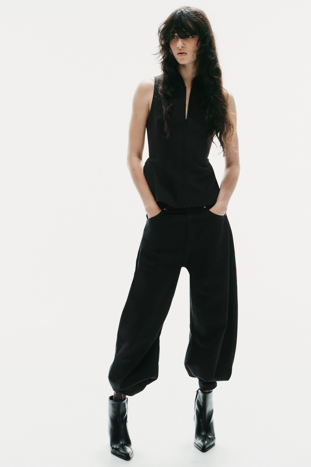 ZARA БОТИЛЬОНЫ В КОВБОЙСКОМ СТИЛЕ, ЧЕРНЫЙ