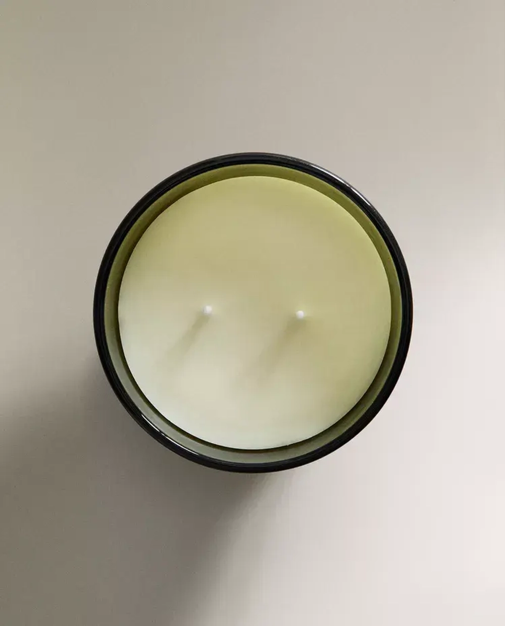 ZARA HOME АРОМАТИЧЕСКАЯ СВЕЧА NECTAR AMBRÉ (400 Г)