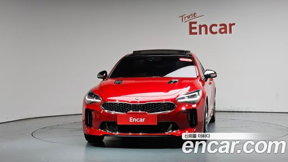 KIA Stinger 2.0 Turbo AWD — 2019