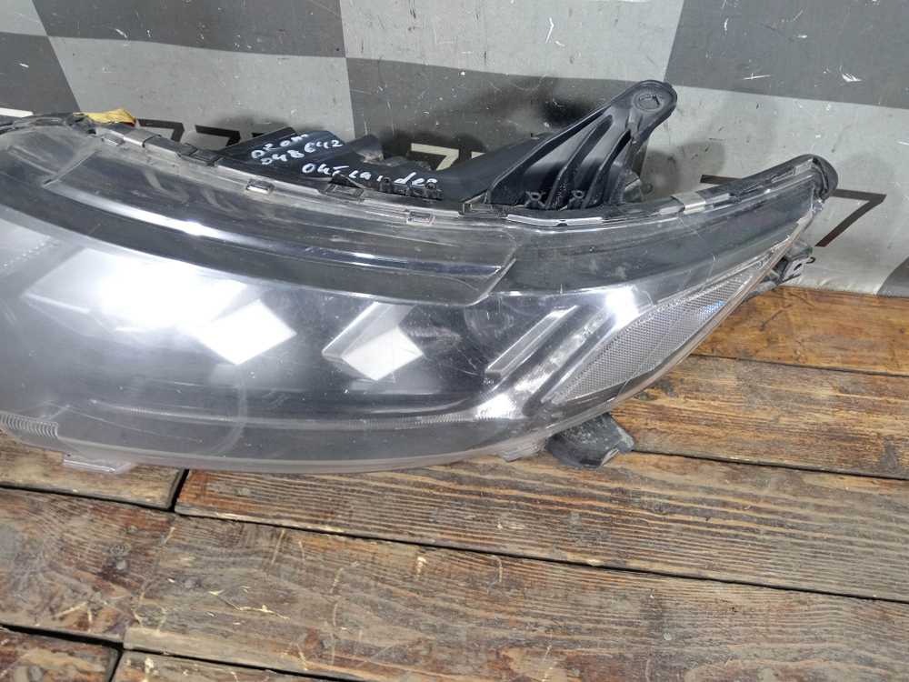 Фара левая LED Mitsubishi Outlander 3 18-нв Б/У Оригинал 8301D331