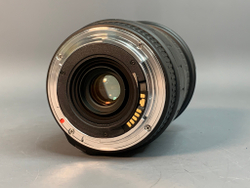 Sigma AF 28-200mm f/3.8-5.6 UC Aspherical б Canon EF с дефектом