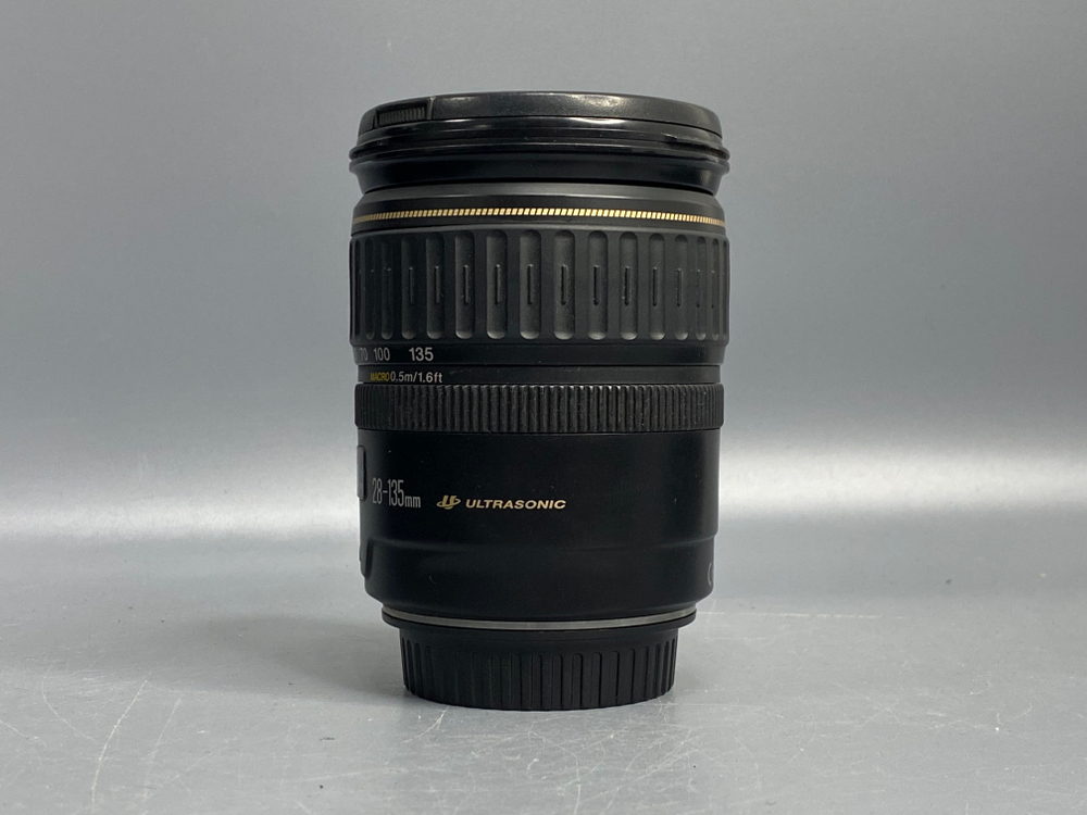 Canon EF 28-135mm 3.5-5.6 IS