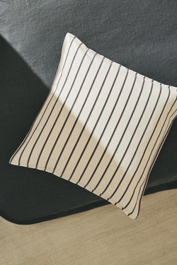 ZARA HOME ЧЕХОЛ ДЛЯ ДЕКОРАТИВНОЙ ПОДУШКИ С КОНТРАСТНОЙ ПОЛОСКОЙ, СИНИЙ