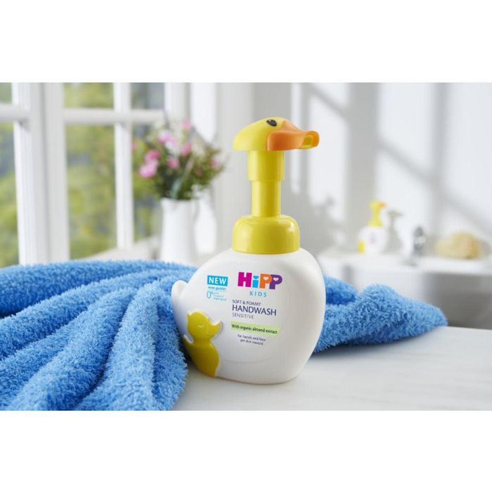 Пена для рук и лица детская Hipp Kids Sensitive с экстрактом миндаля, флакон уточка, 250 мл (Швейцария)