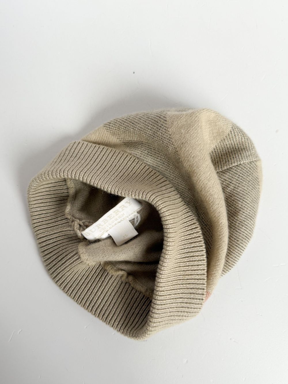 Шапка Burberry, 74