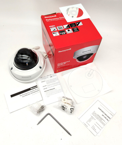 IP-камера купольная Honeywell H4W4PER2 4 Мп моторизованный 2.7-13.5 мм без ИК IP66 уличная