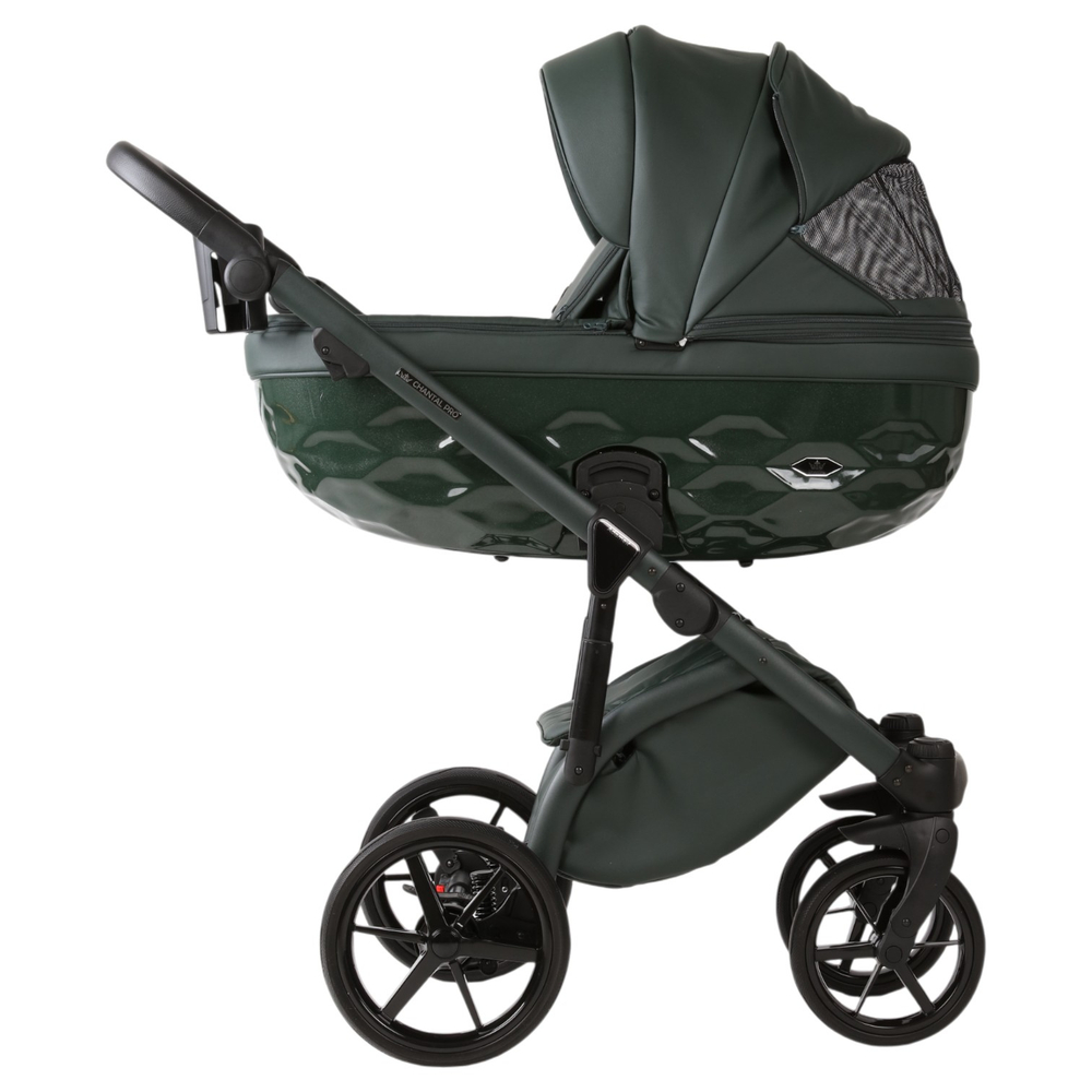 Детская универсальная коляска Adamex Chantal PRO Natura - CN-12-Forest (темно-зеленая экокожа)