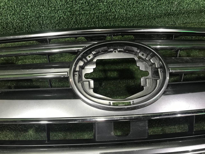 Решетка радиатора Lexus LX 3 (2015-2023)