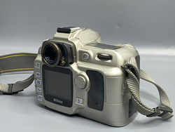 Nikon D50 — 23800 кадров